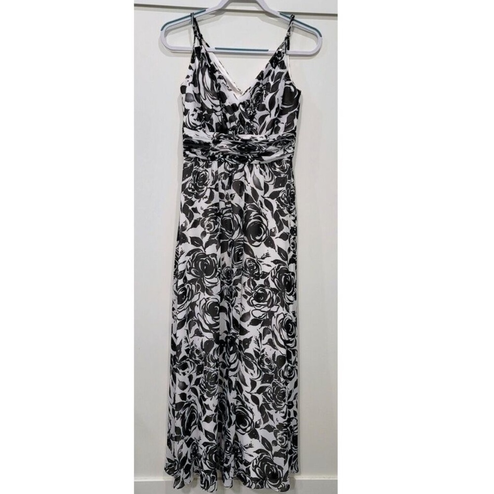 White House Black Market Floral Print Maxi Halter Dress Size 0 EUC Polyester